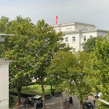 Heart Of The Big 1br On Independence Square Podgorica