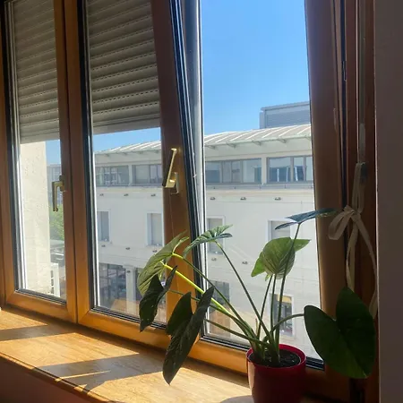 Heart Of The Big 1br On Independence Square *